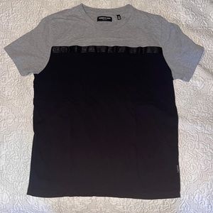 Kenneth Cole T-Shirt